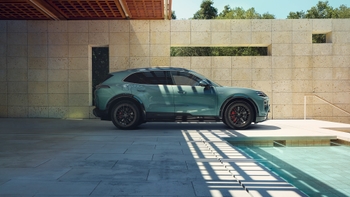 Porsche Cayenne Electric and Cayenne Turbo Electric