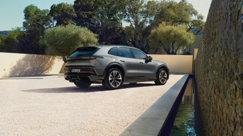 Porsche Cayenne Electric and Cayenne Turbo Electric