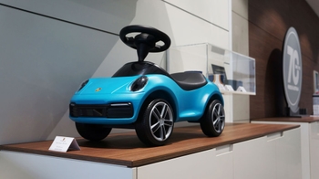 Porsche Centre Newcastle Interior