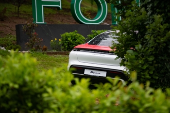 PORSCHE GOLF