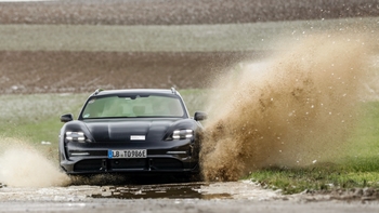 Porsche Turismo Mud
