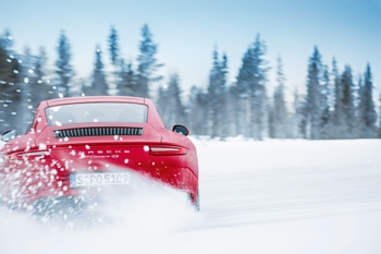 911 R