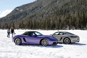 911 R