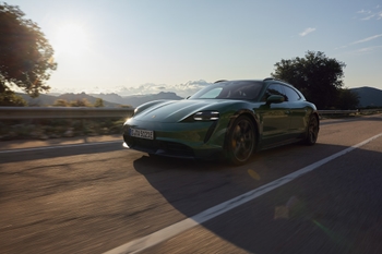 Taycan_Cross_Turismo