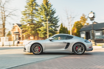 Porsche Dealer near Gormley ON