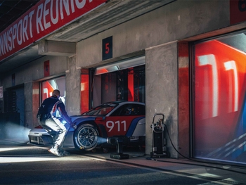 Porsche 911 RSR - Porsche Prestige