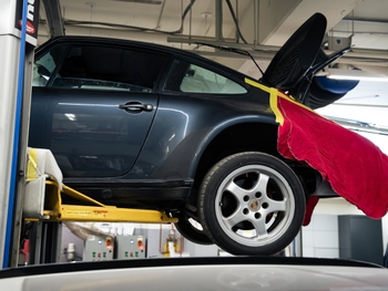 Porsche Prestige - Porsche Classic Restoration Challenge 2023