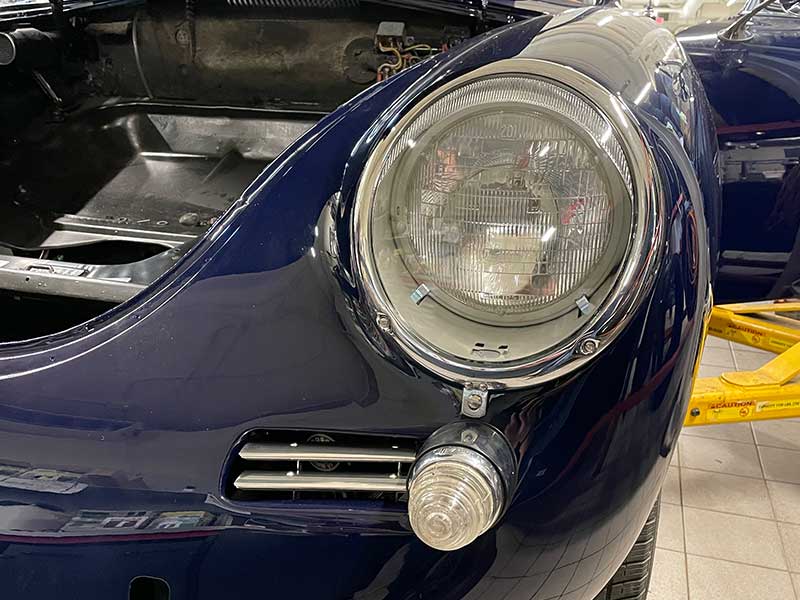 Porsche Prestige - Classic Restoration