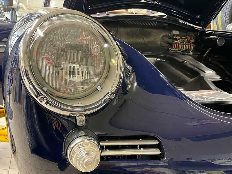 Porsche Prestige - Classic Restoration