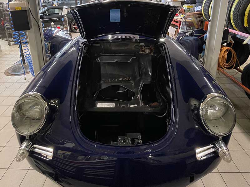 Porsche Prestige - Classic Restoration