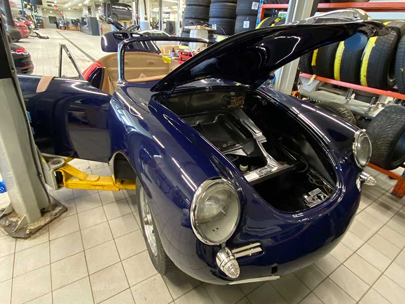 Porsche Prestige - Classic Restoration