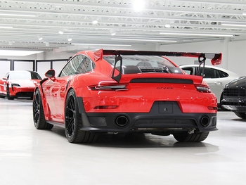 911 GT2 RS - Porsche Prestige
