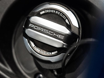 Porsche Prestige 922 albert blue