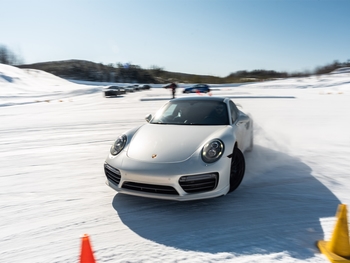 Mecaglisse 2022 - Porsche Prestige