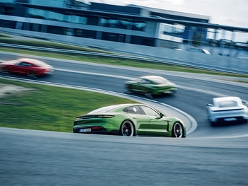 Porsche Experience - Porsche Prestige