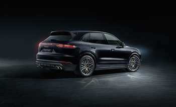 Maserati Levante GT 2022 vs Porsche Cayenne S 2022 1