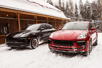 Macan S noir et Macan Rouge
