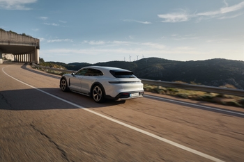 Taycan Cross Turismo