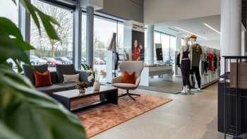 Porsche Centre Guildford showroom