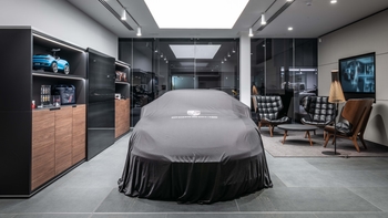 Porsche Centre Reading showroom