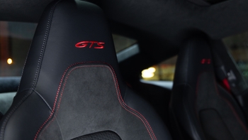 Porsche 911 Carrera GTS