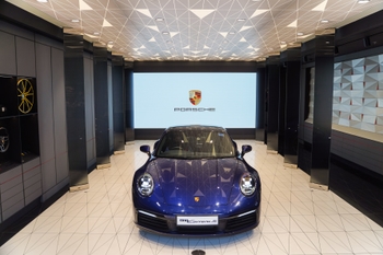 Porshe Studio 2