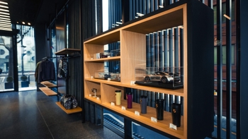 Porsche Studio Hannam
