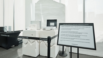 Daniel Arsham-01