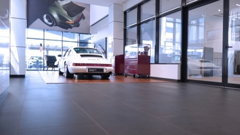 Discover our Porsche Centre Kuwait