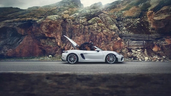 blur-up ls-is-cached lazyloaded