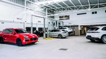 Porsche Centre Lopez Mateos