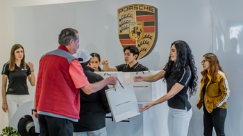 entrega premios jugadores porsche golf cup
