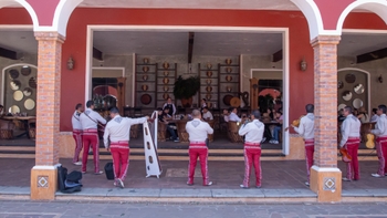 Mariachi show in Monte Coxala's hotel - Guadalajara
