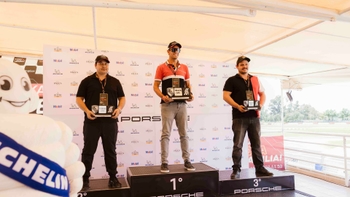 Primero, segundo y tercer puesto del track day de Porsche en León