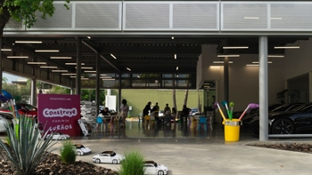 Porsche Centre Monterrey colores