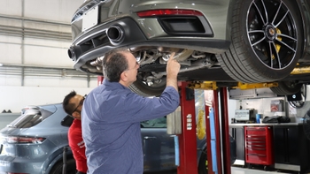 Porsche Clinic Live Check Up