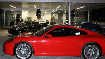 Porsche Pre-Owned Car Center Angelóplis