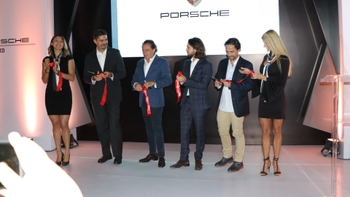 Porsche Pre-Owned Car Center Angelóplis