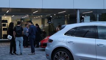Porsche Pre-Owned Car Center Angelóplis