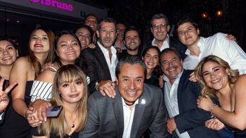 75 aniversario porsche, una fiesta llena de colores, lujo y deportividad.