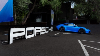 75 aniversario porsche, una fiesta llena de colores, lujo y deportividad.