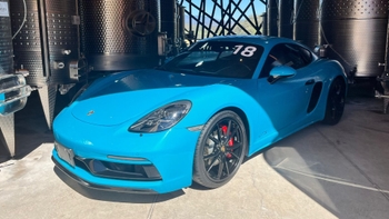 Una mañana de manejo, comida y buen vino.