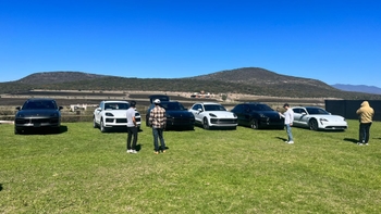 Una mañana de manejo, comida y buen vino.