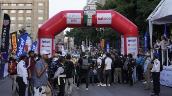 Porsche presenta en México el segundo vehículo del proyecto "TAG Heuer y Porsche - Leyendas de la Panamericana