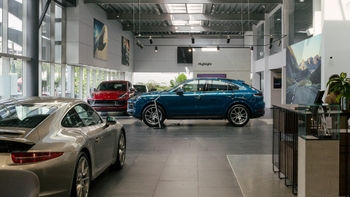 Autos Porsche en concesionario