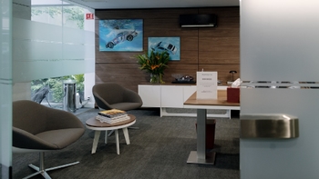 Autos Porsche en concesionario