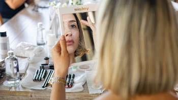 Participante makeup class Sisley Paris en Porsche NOW Los Cabos.