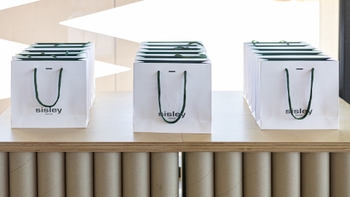 Presentes para participantes de makeup class de Sisley Paris en Porsche NOW Los Cabos.