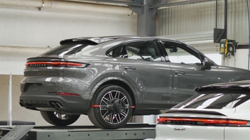 Porsche Cayenne en el service clinic de Santa Fe
