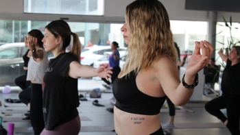 Nota Yoga Brunch Gallery 3 Porsche Center Torreon